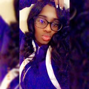 Meet your Posher, Aryn